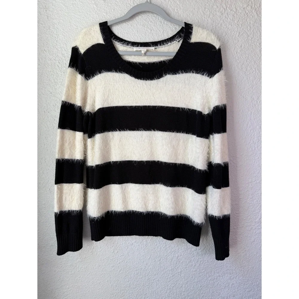 Two by Vince Camuto Black White Striped Eyelash Knit Scoop Neck Sweater Medium